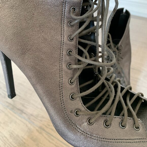 Kendall and Kylie metallic peep toe lace up booties size 8 - Picture 6 of 9